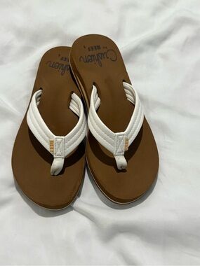 Reef - White Strap Flip Flops with Tan Logo